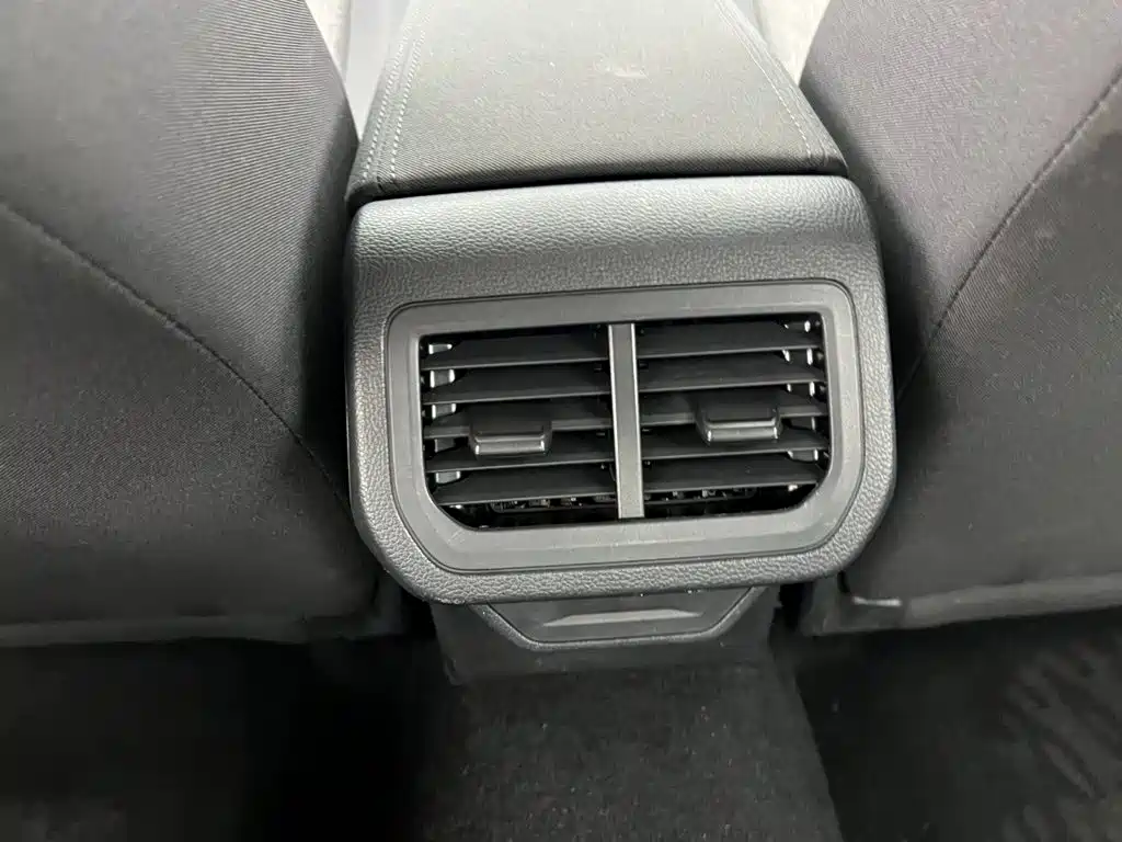 Volkswagen Lavida — миниатюра 8