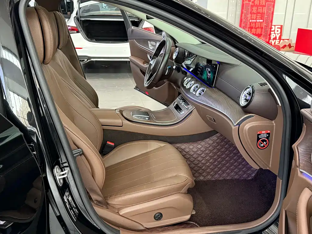 MERCEDES-BENZ E CLASS