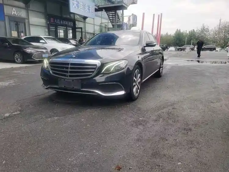 Mercedes-Benz E-Class — миниатюра 2