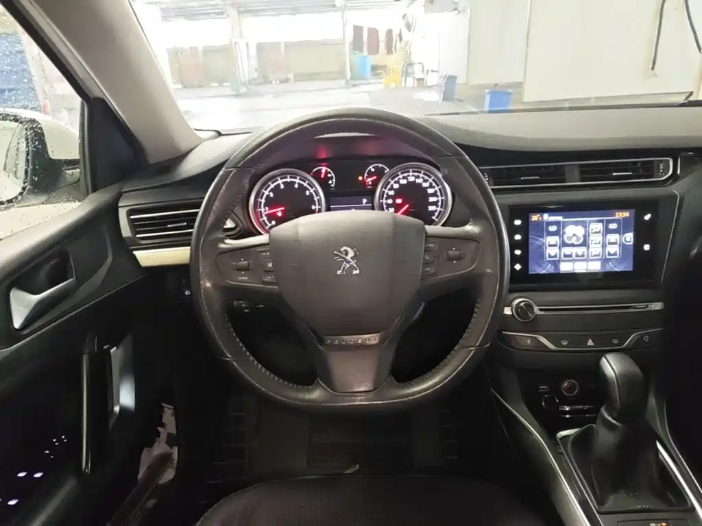 Peugeot 408 — миниатюра 11