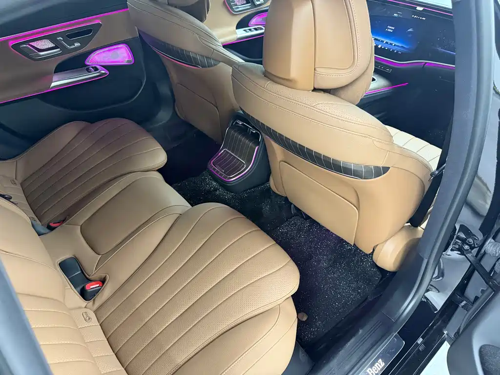 Mercedes-Benz E-Class — миниатюра 6