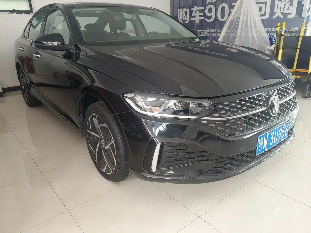 Volkswagen Lavida — миниатюра 2