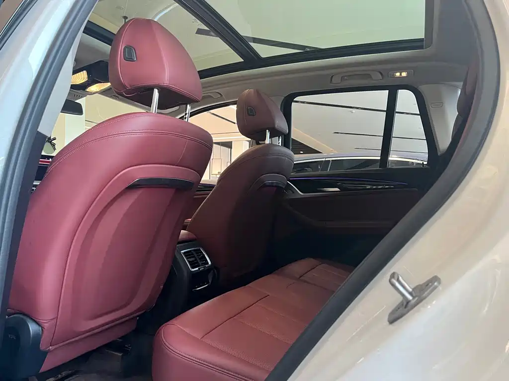 BMW iX3 — миниатюра 5
