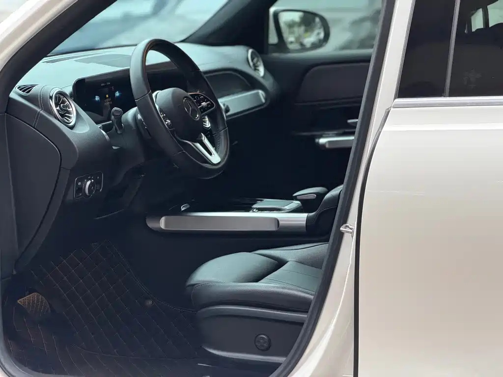 Mercedes-Benz GLB — миниатюра 5
