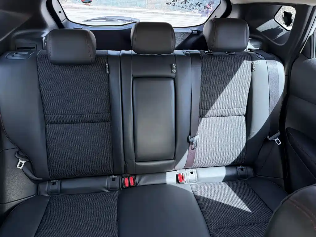 Nissan Qashqai — миниатюра 12