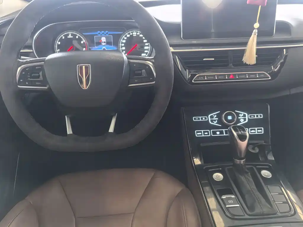 Hongqi Hongqi H5 — миниатюра 6