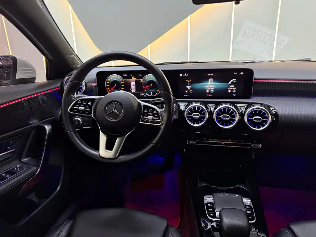 Mercedes-Benz A-Class (Import) — миниатюра 17