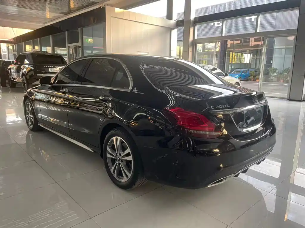 Mercedes-Benz C-Class — миниатюра 4