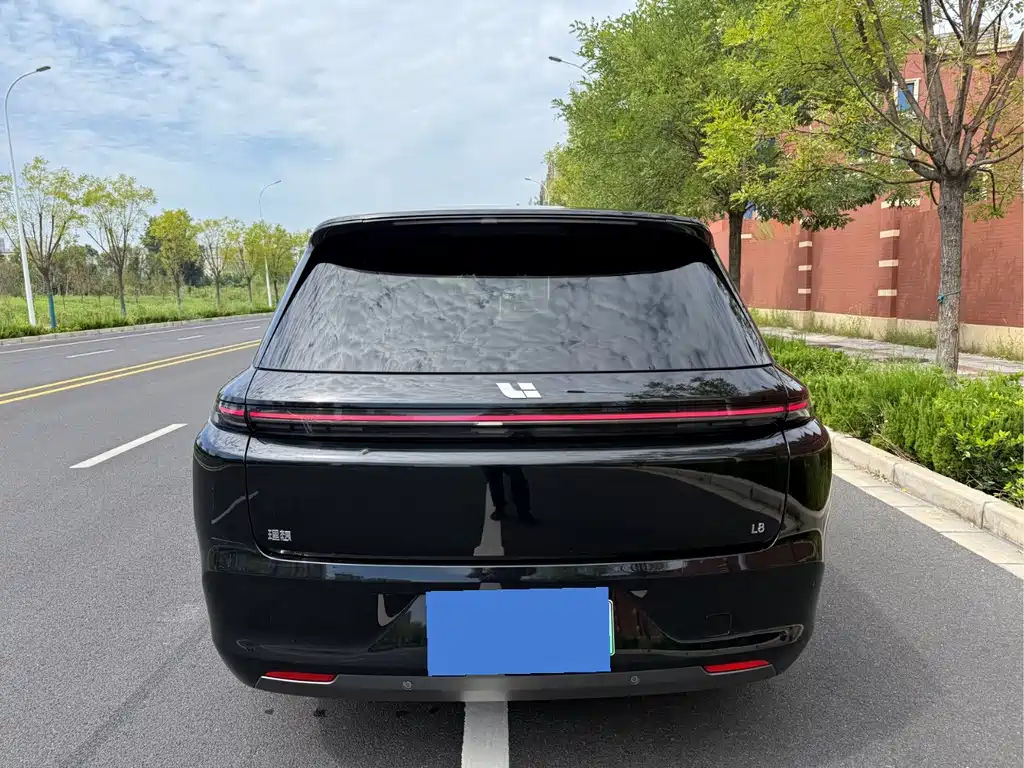 Li Auto Li L8 — миниатюра 14