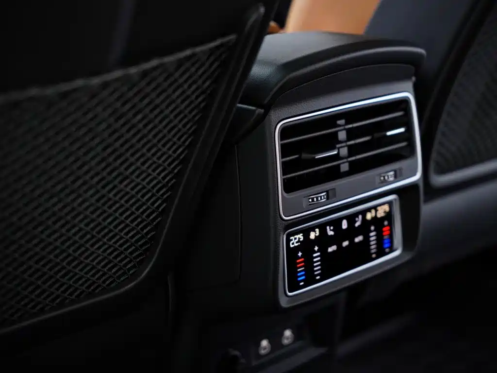 Audi RS Q8 — миниатюра 38
