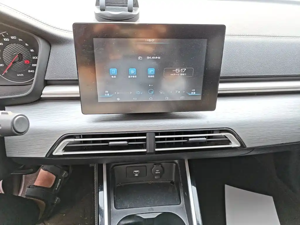 BYD Qin — миниатюра 13