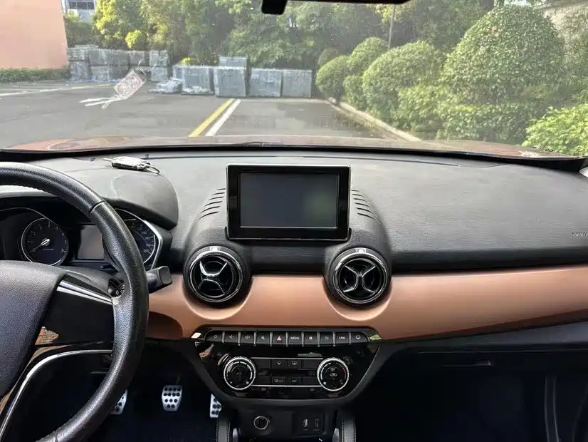 BAIC Senova X35 — миниатюра 11