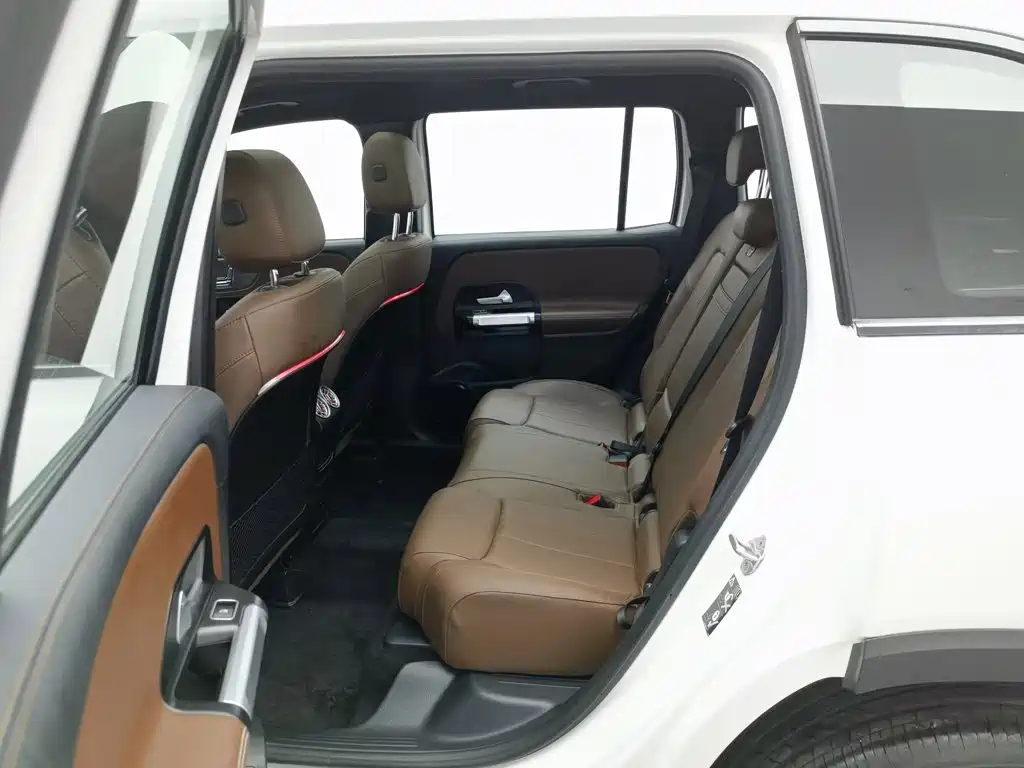 Mercedes-Benz GLB — миниатюра 15