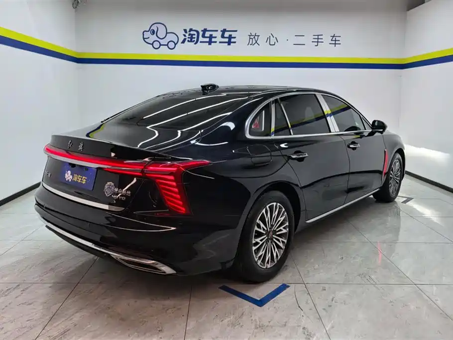 Hongqi H5 2023 2.0T AT