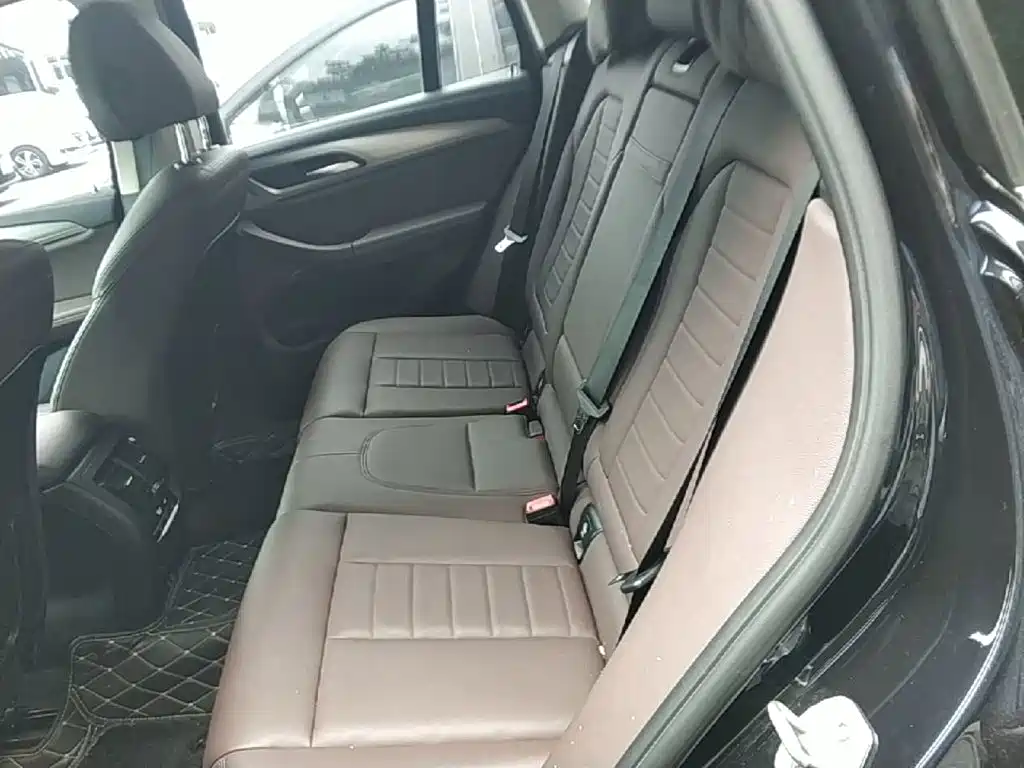 BMW iX3 — миниатюра 17