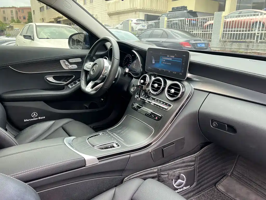 Mercedes-Benz C-Class — миниатюра 16