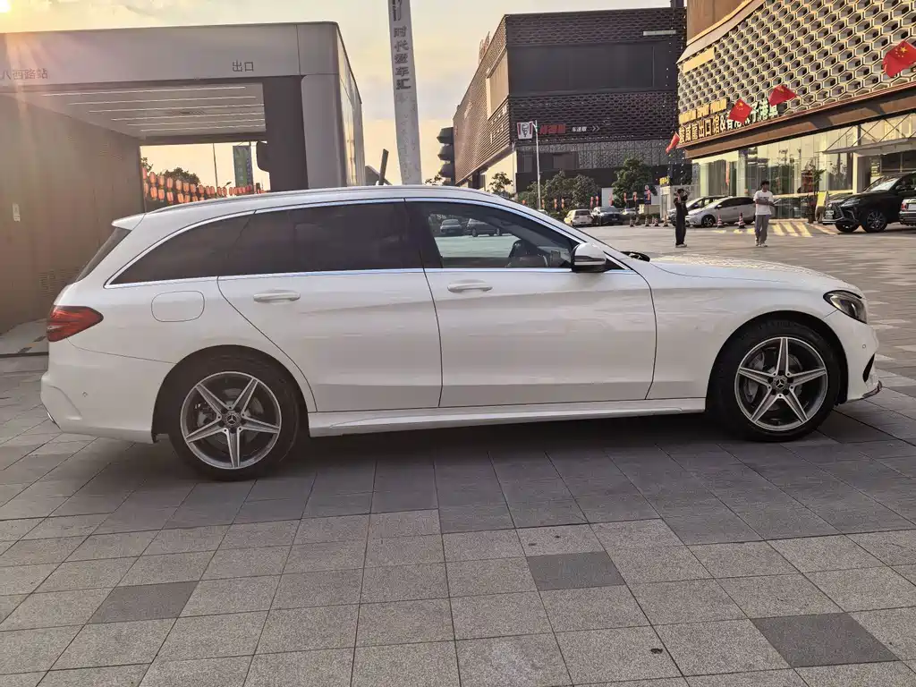 Mercedes-Benz C-Class (Import) — миниатюра 12