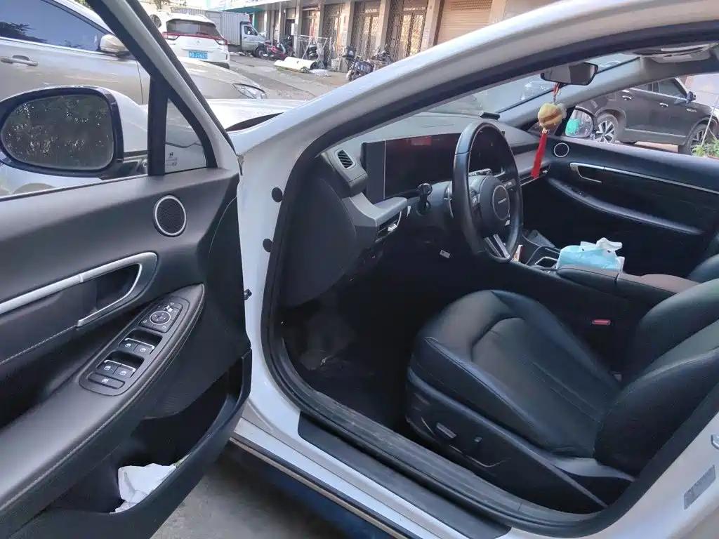 Hyundai Sonata — миниатюра 14
