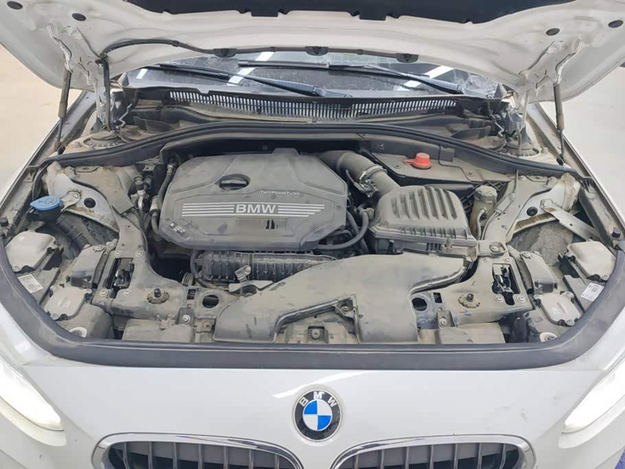 BMW 1 Series 1.5 л 2021 г. Белый, пробег 39200 км