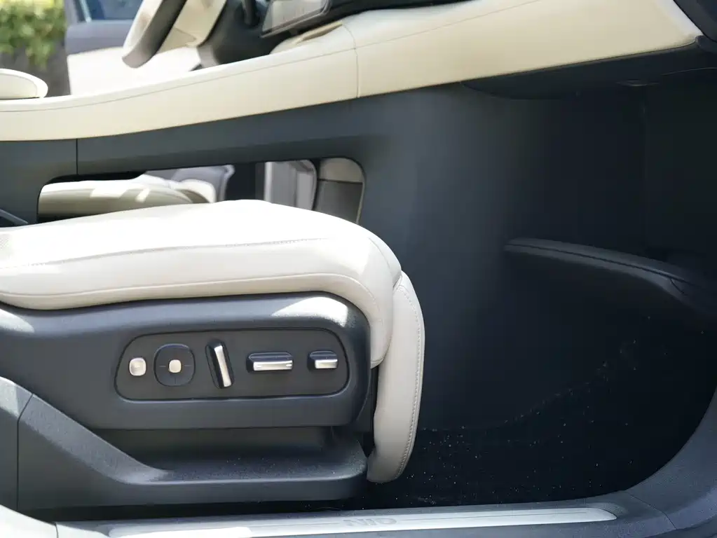 NIO EC6 — миниатюра 14