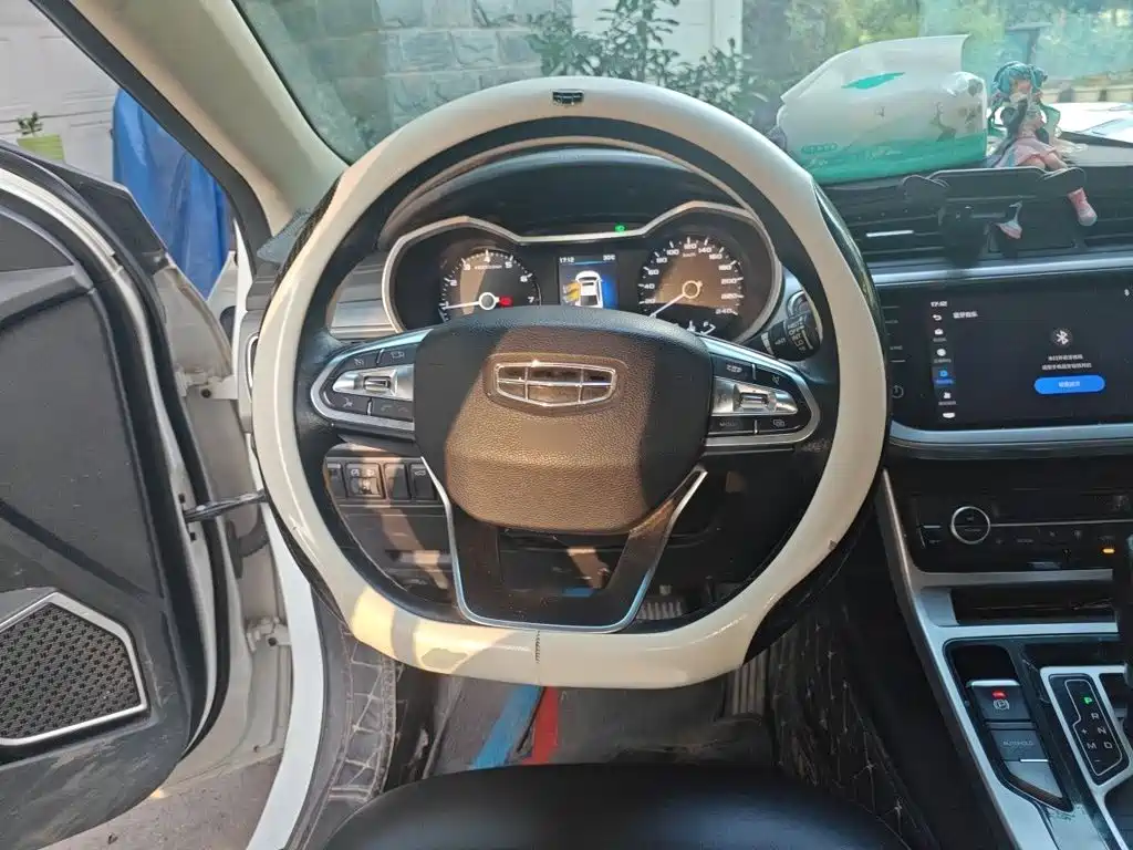 Geely Emgrand GL — миниатюра 3