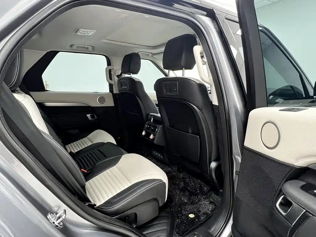 Land Rover Discovery 2021 360PS R-Dynamic S