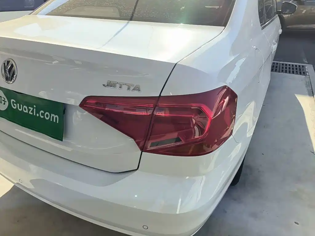 Volkswagen Jetta — миниатюра 8