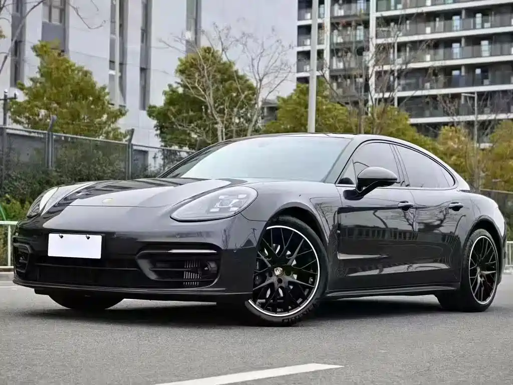 Porsche Panamera 2023