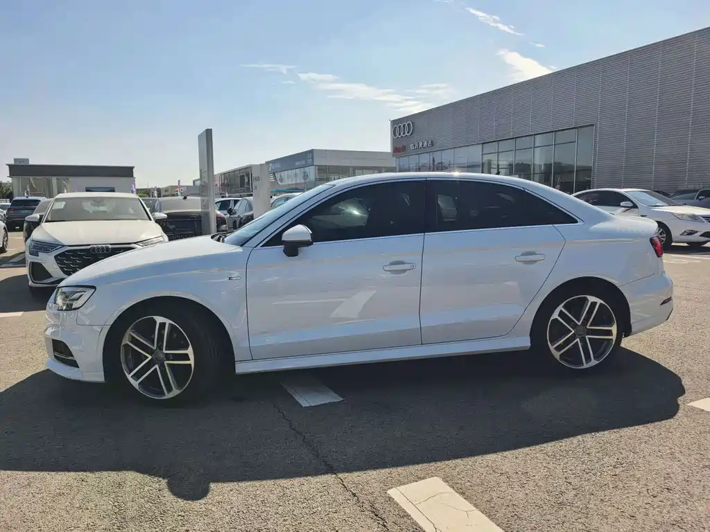 Audi A3 — миниатюра 12