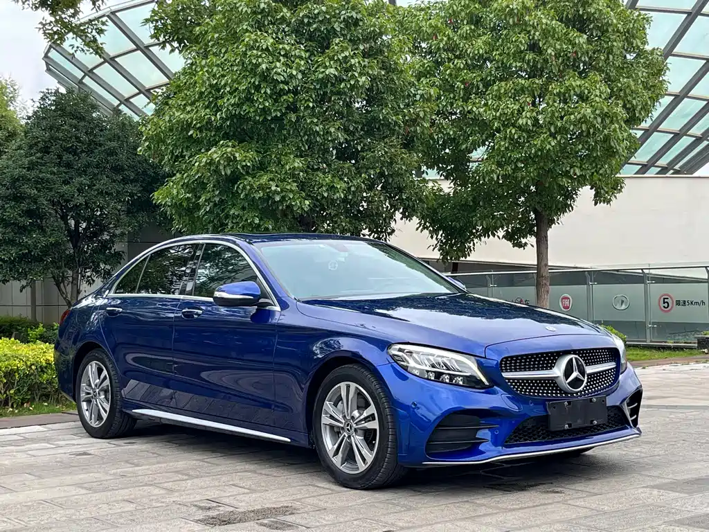 Mercedes-Benz C-Class — миниатюра 3