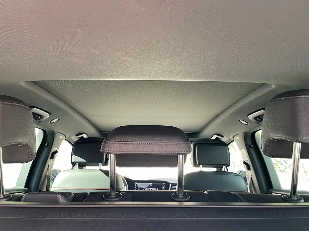 Volkswagen Touareg — миниатюра 21