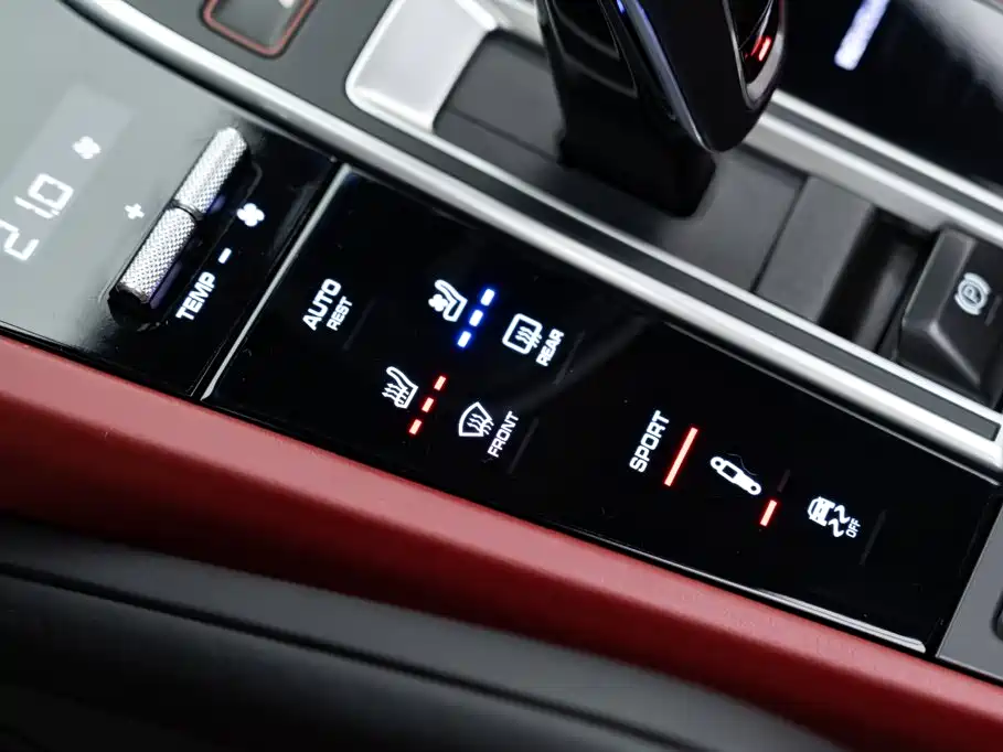 Porsche Cayenne — миниатюра 21