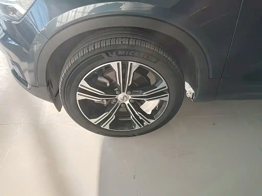 Volvo XC40 — миниатюра 23