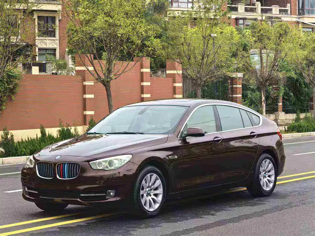 BMW 5 Series GT 2012