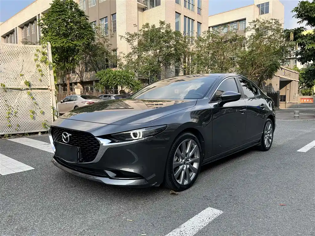 Купить Mazda 3 Axela
