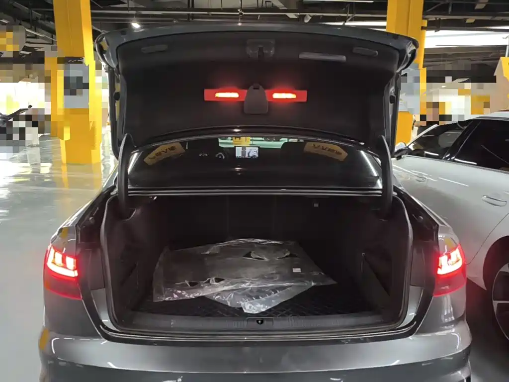 Audi A4L — миниатюра 19
