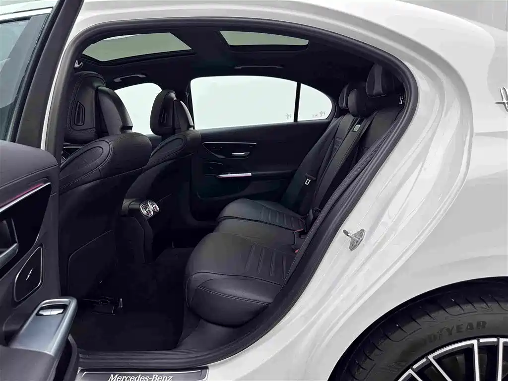 Mercedes-Benz C-Class — миниатюра 19