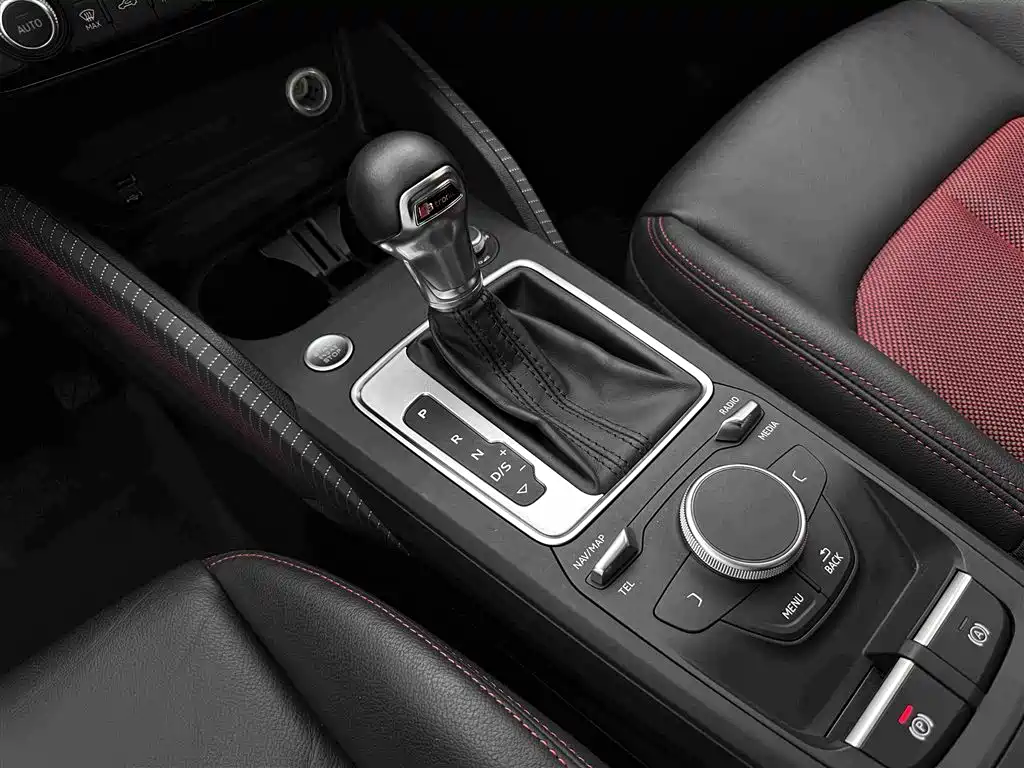 Audi Q2L — миниатюра 13