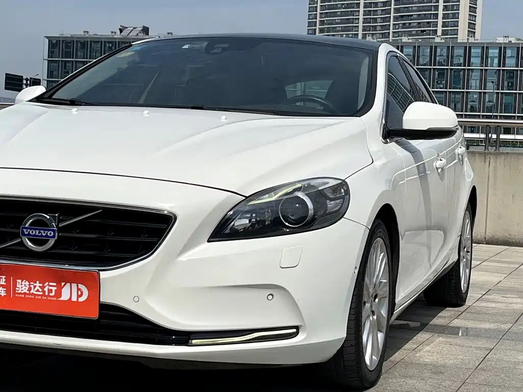 Volvo V40 — миниатюра 7