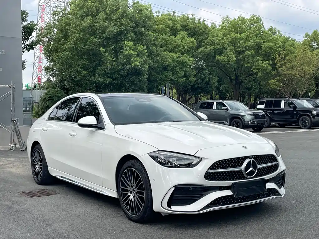 Mercedes-Benz C-Class — миниатюра 3