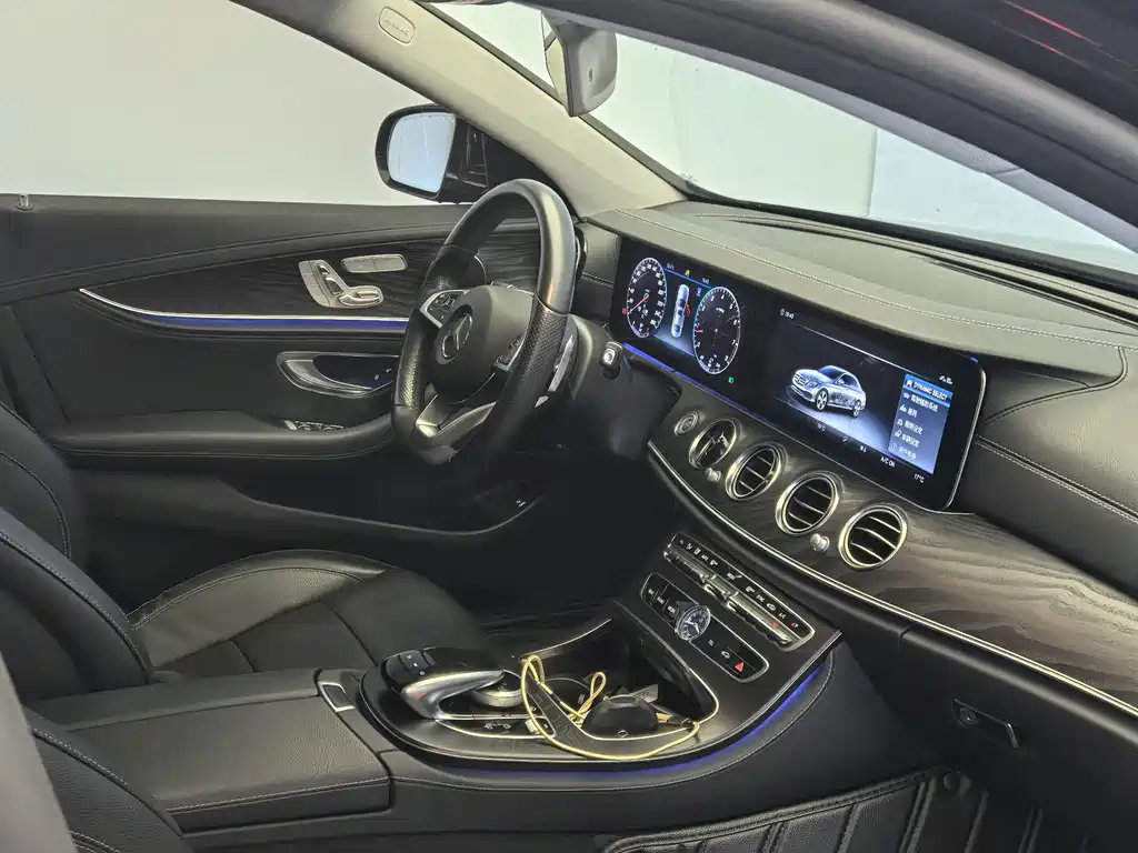 Mercedes-Benz E-Class — миниатюра 13