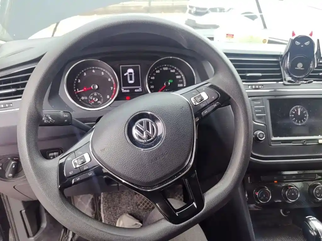 Volkswagen Tiguan L — миниатюра 11
