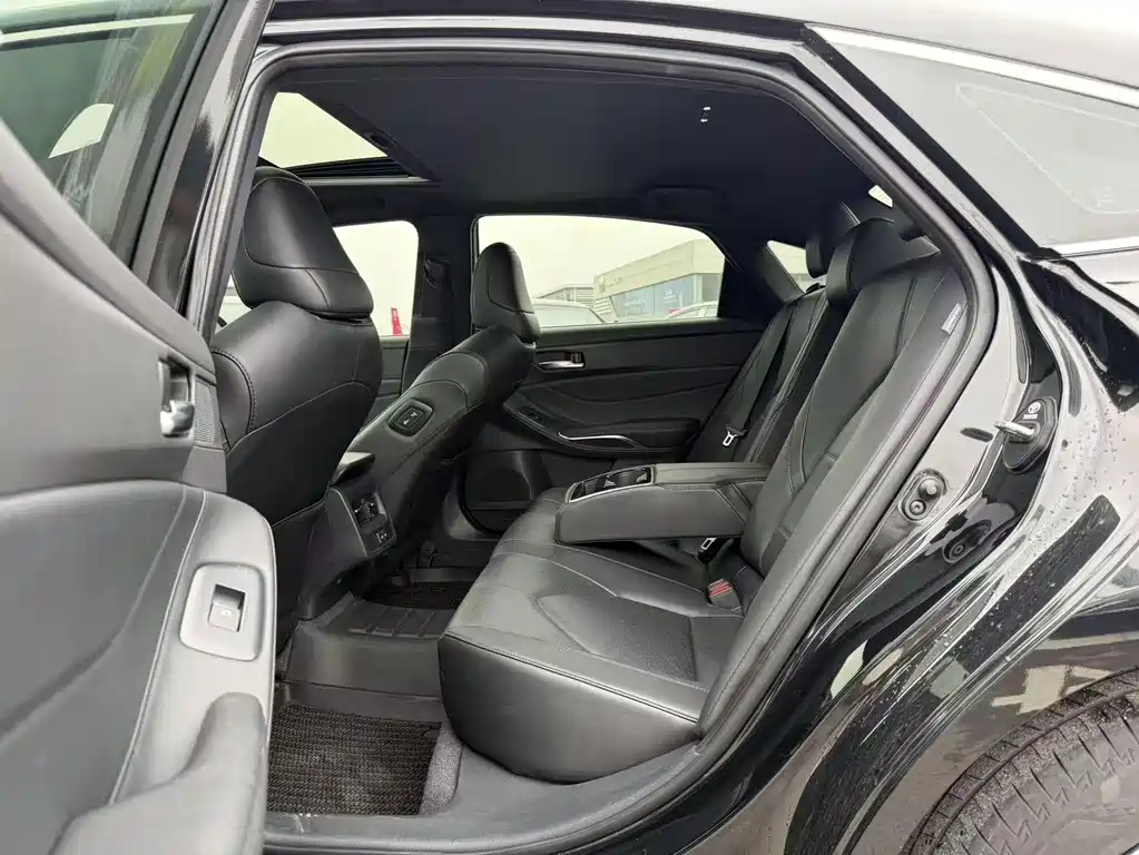 Toyota Avalon 2023 2.5L Luxury