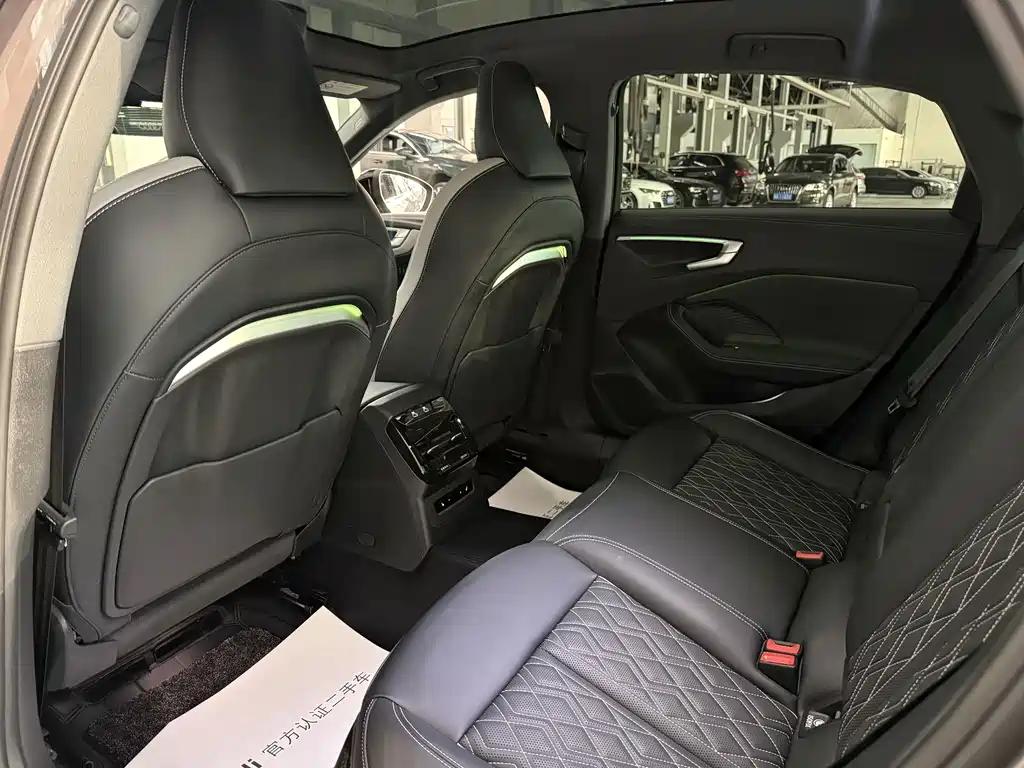 Audi A5L — миниатюра 6
