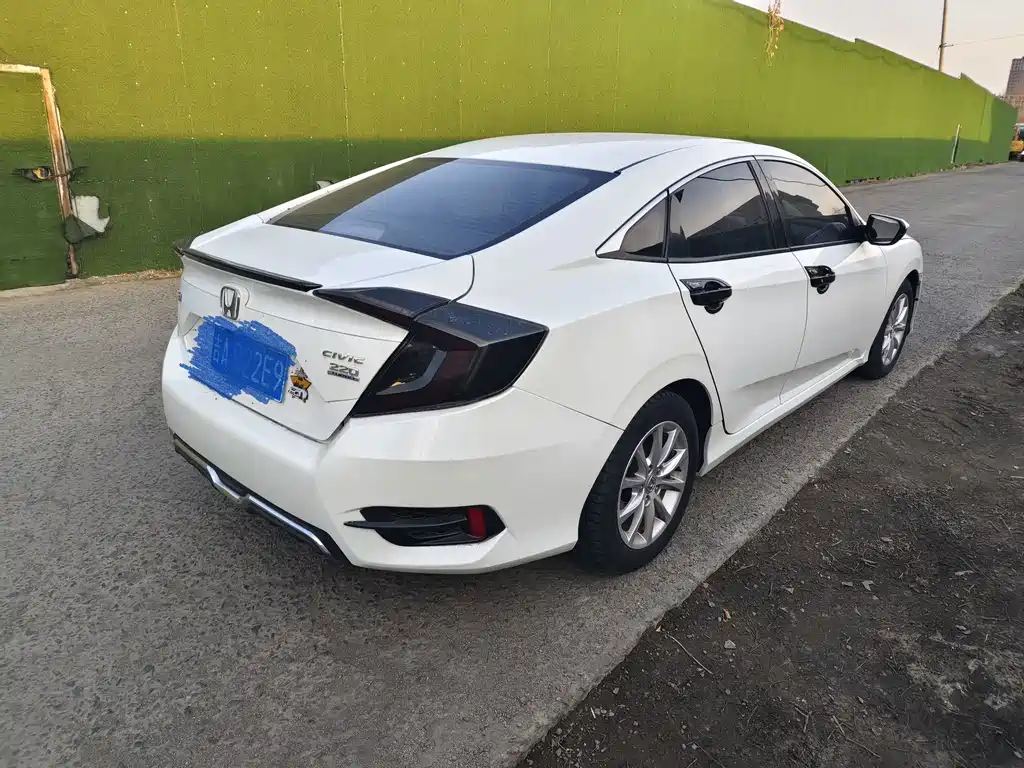 Honda Civic — миниатюра 6
