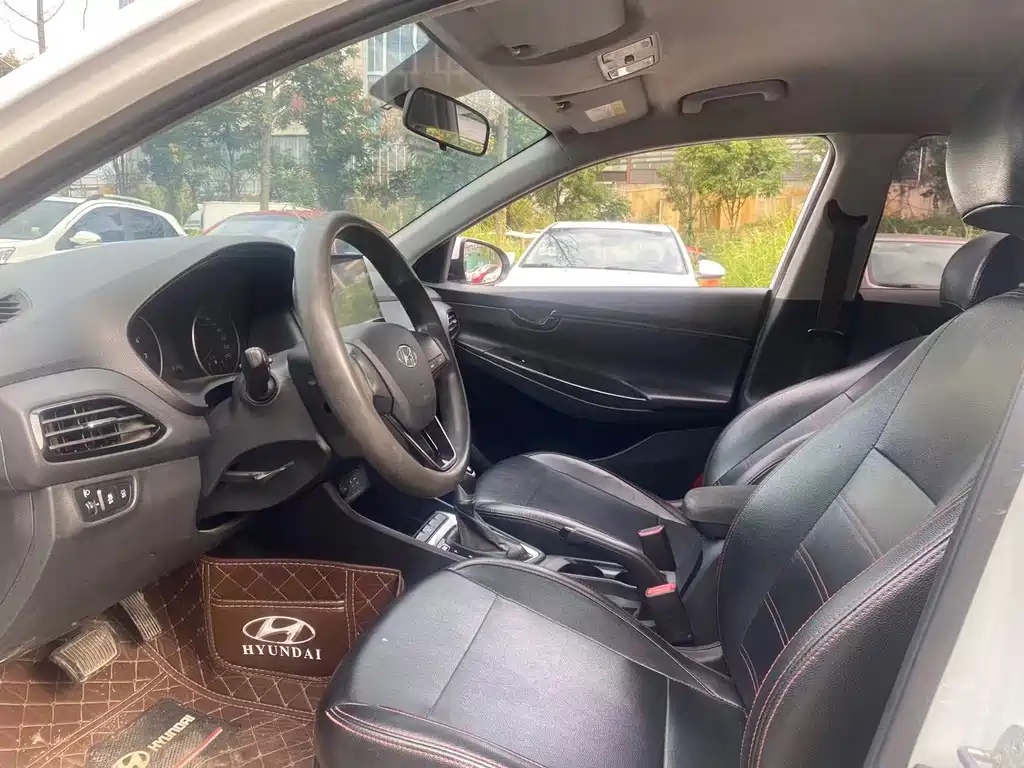 Hyundai Elantra — миниатюра 5