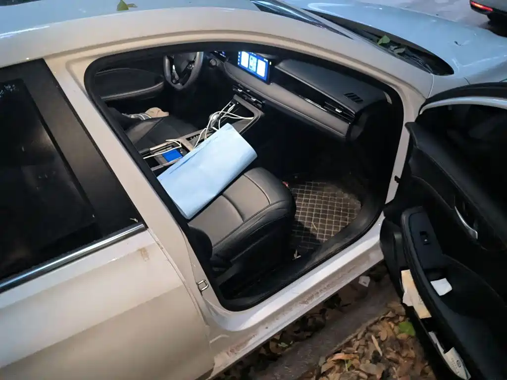 Roewe i5 — миниатюра 18