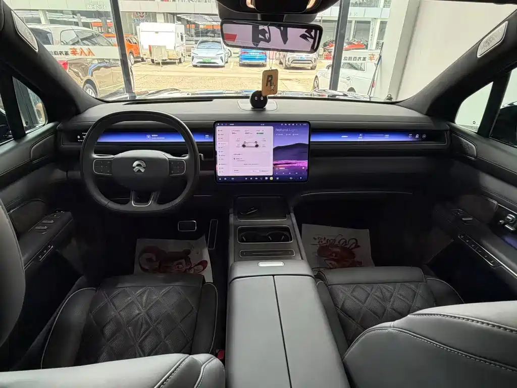 NIO ES8 — миниатюра 19