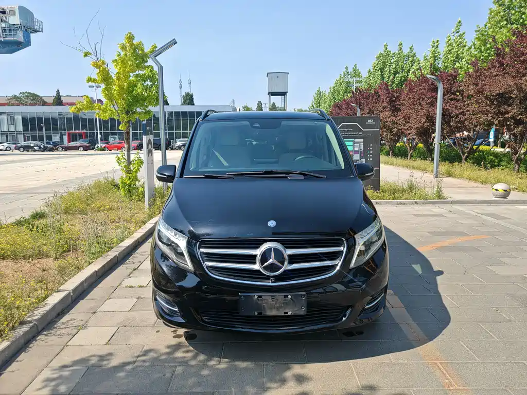 Mercedes-Benz V-Class V 2016 V 260 L Luxury Long Wheelbase