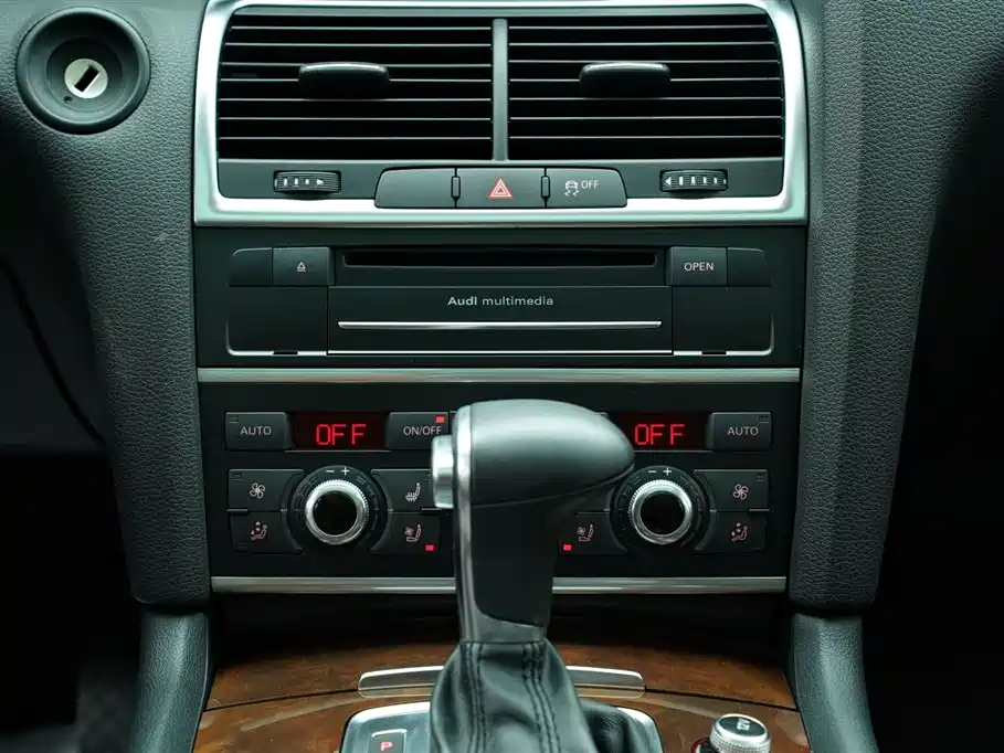 Audi Q7 3.0 TDI Leading Type, фото 28